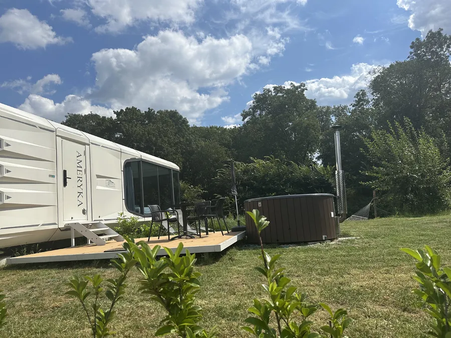 Domek w parku pod warszawa